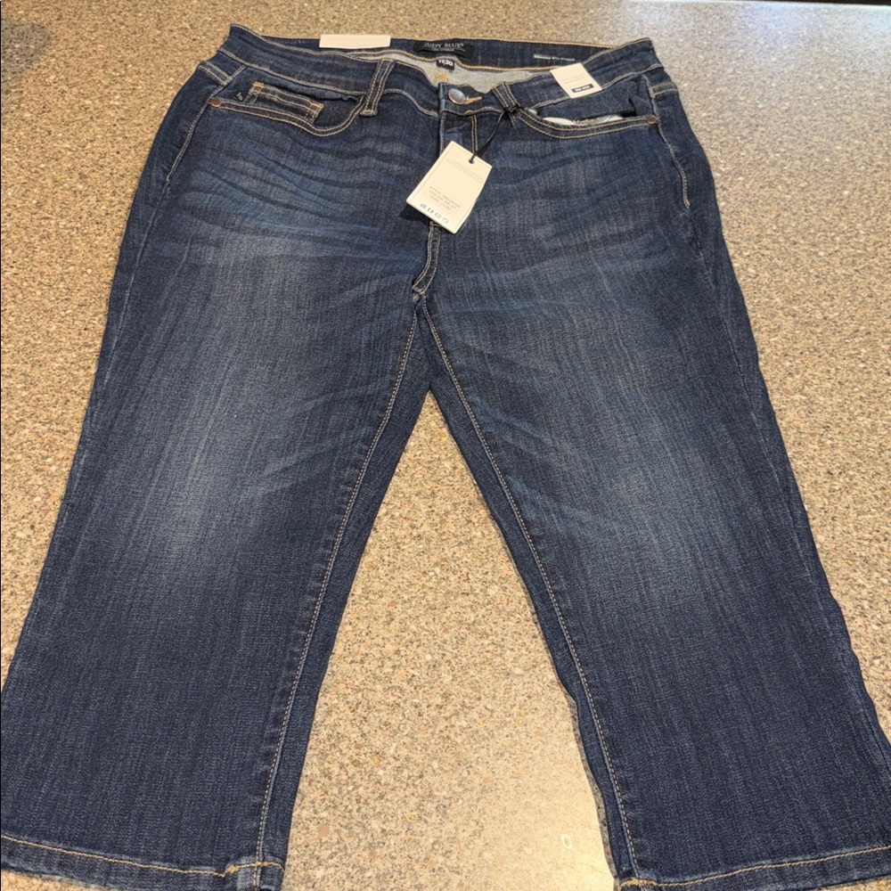 New Judy Blue mid rise skinny capri - Picture 3 of 3